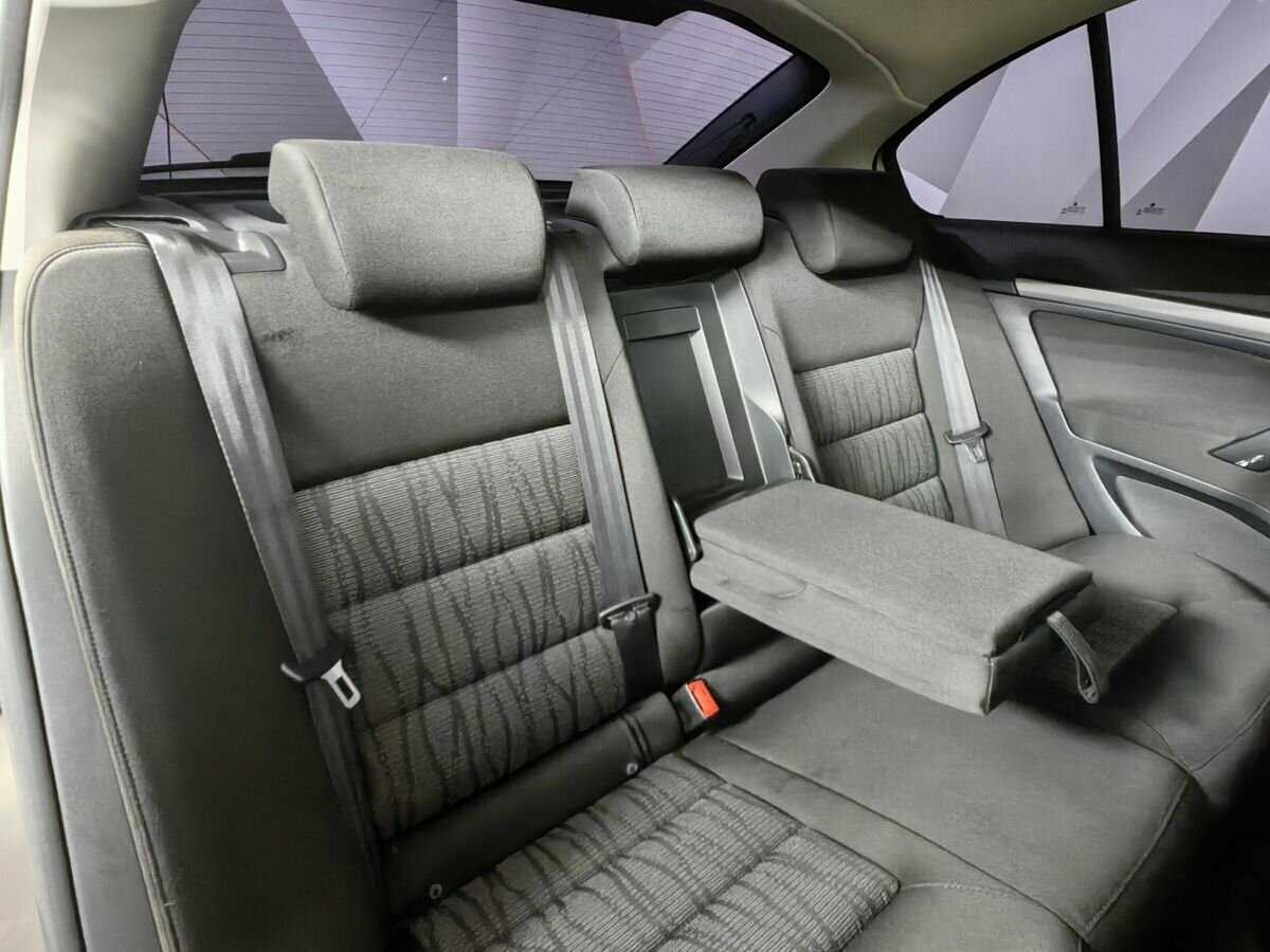 Skoda Octavia с пробегом — 2010 год. Фото: #12