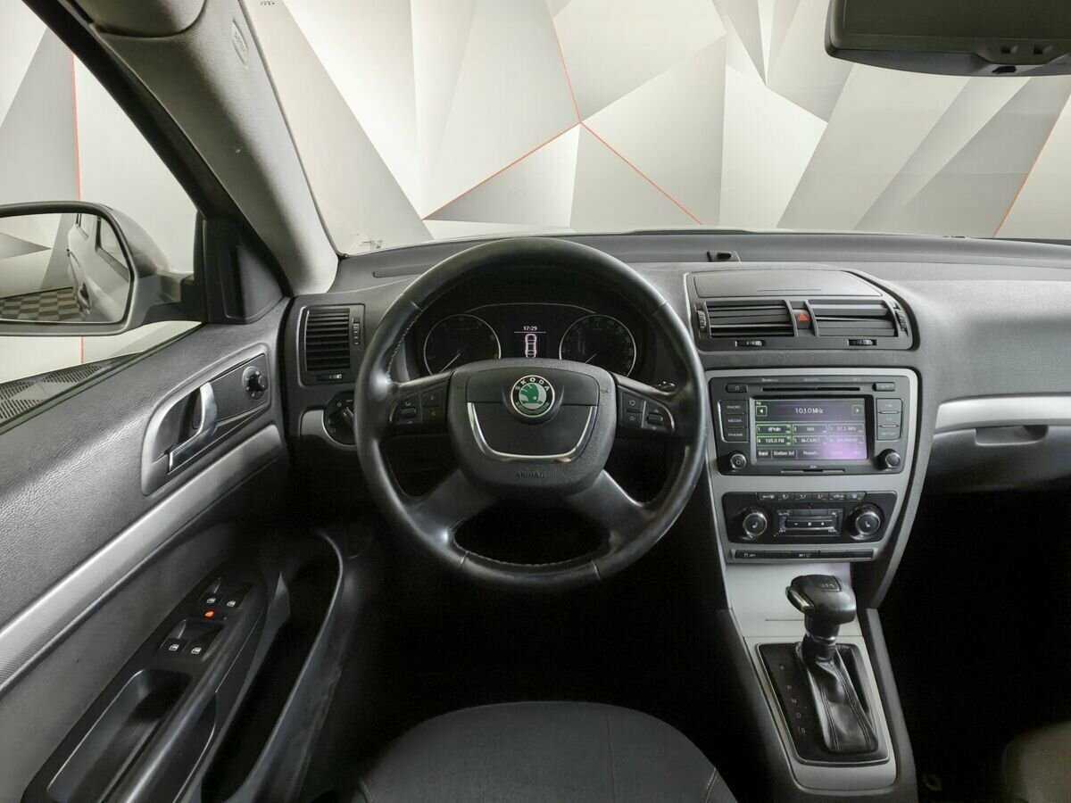 Skoda Octavia с пробегом — 2010 год. Фото: #14