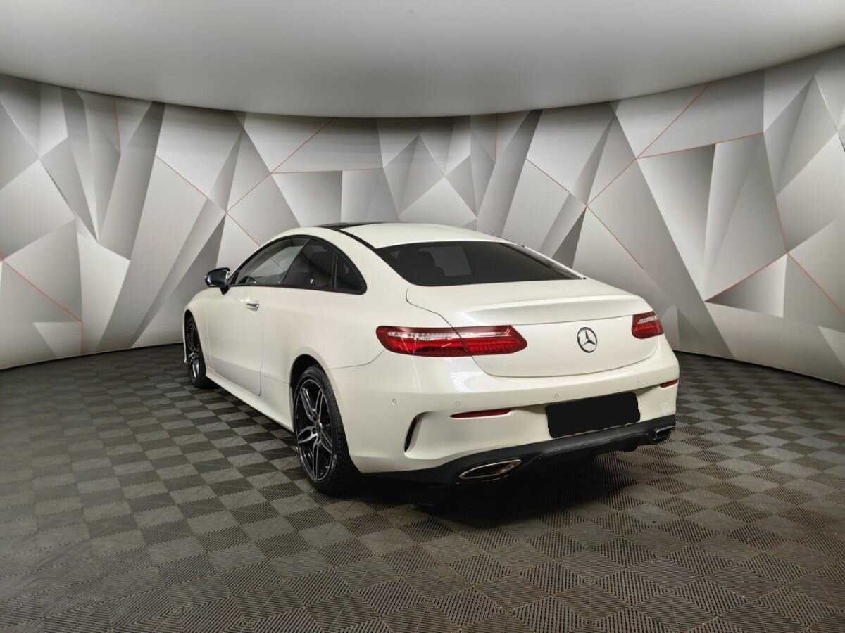 Mercedes-Benz E-Класс с пробегом — 2017 год. Фото: #3