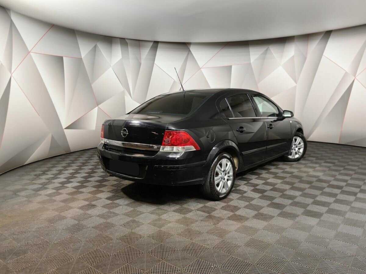 Opel Astra с пробегом — 2008 год. Фото: #1