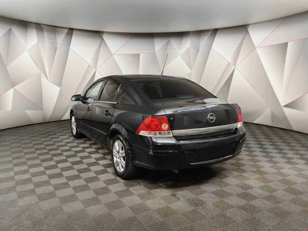 Opel Astra с пробегом — 2008 год. Фото: #3