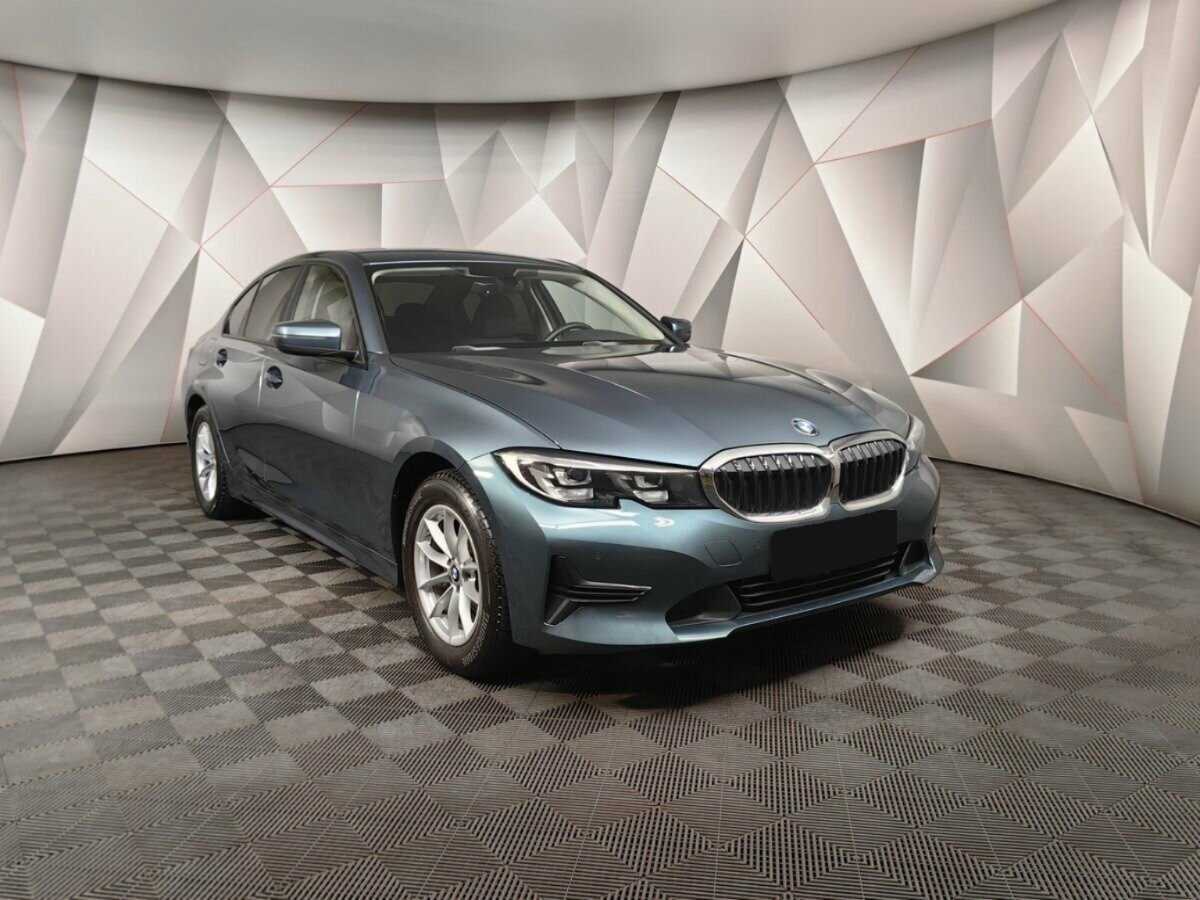 BMW 3 серии с пробегом — 2021 год. Фото: #1