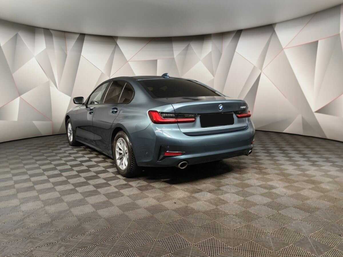 BMW 3 серии с пробегом — 2021 год. Фото: #2