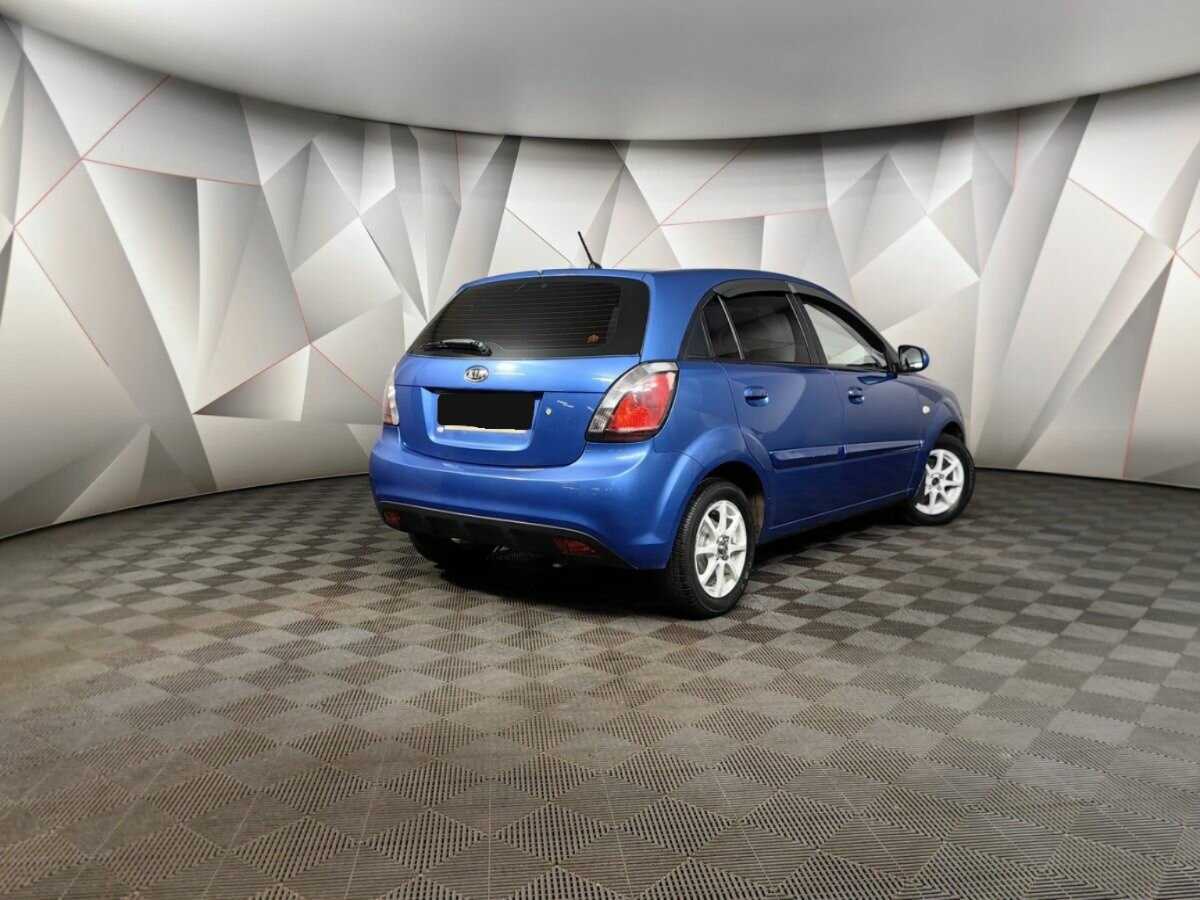 Kia Rio с пробегом — 2010 год. Фото: #1