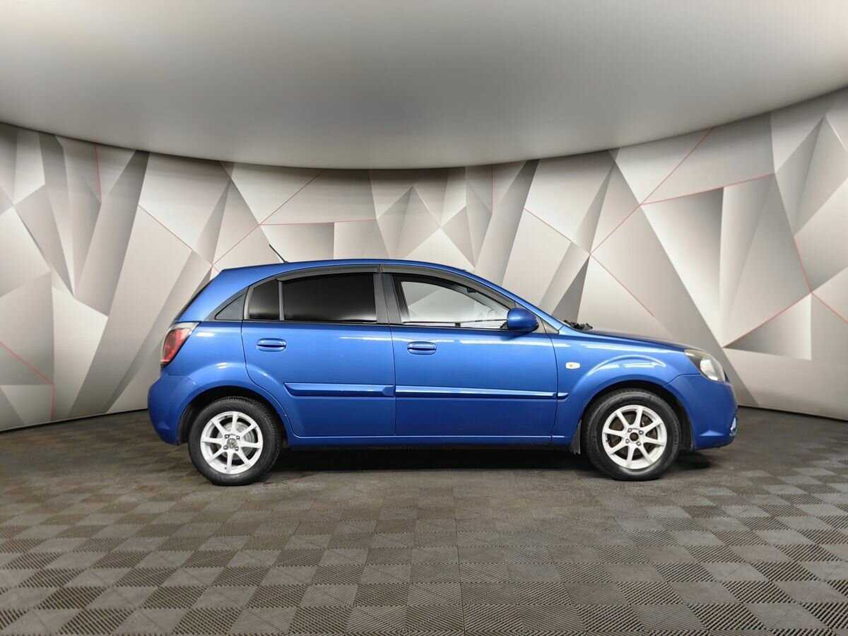Kia Rio с пробегом — 2010 год. Фото: #5