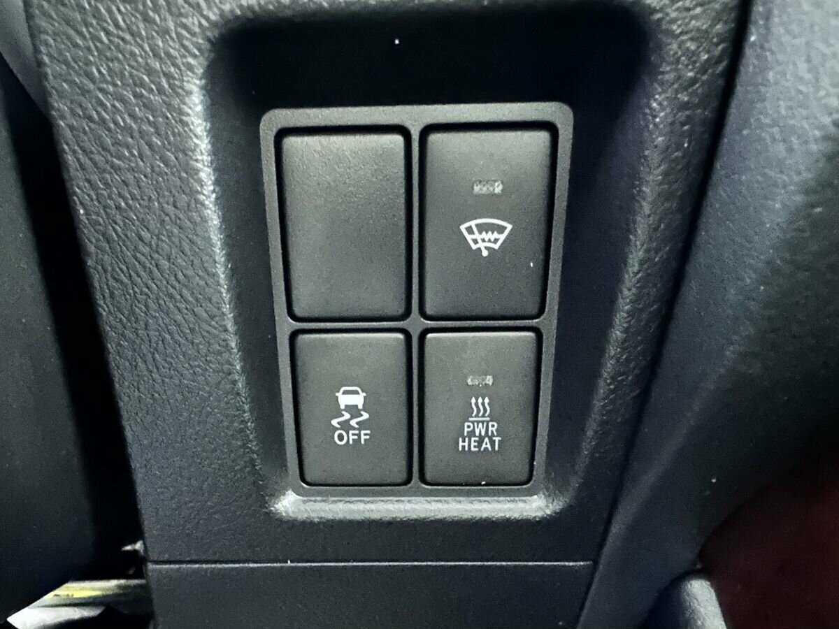 Toyota Land Cruiser Prado с пробегом — 2017 год. Фото: #16