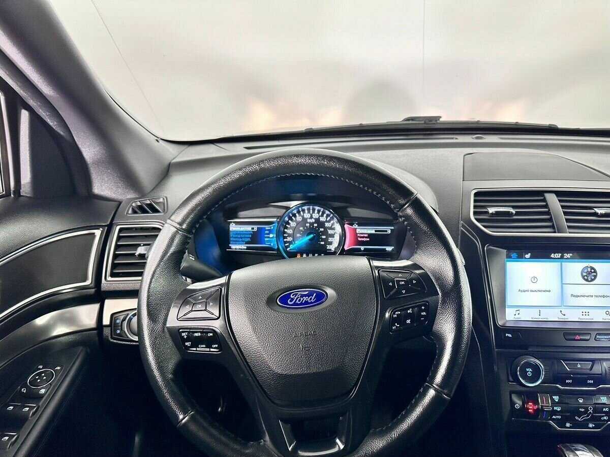 Ford Explorer с пробегом — 2018 год. Фото: #9
