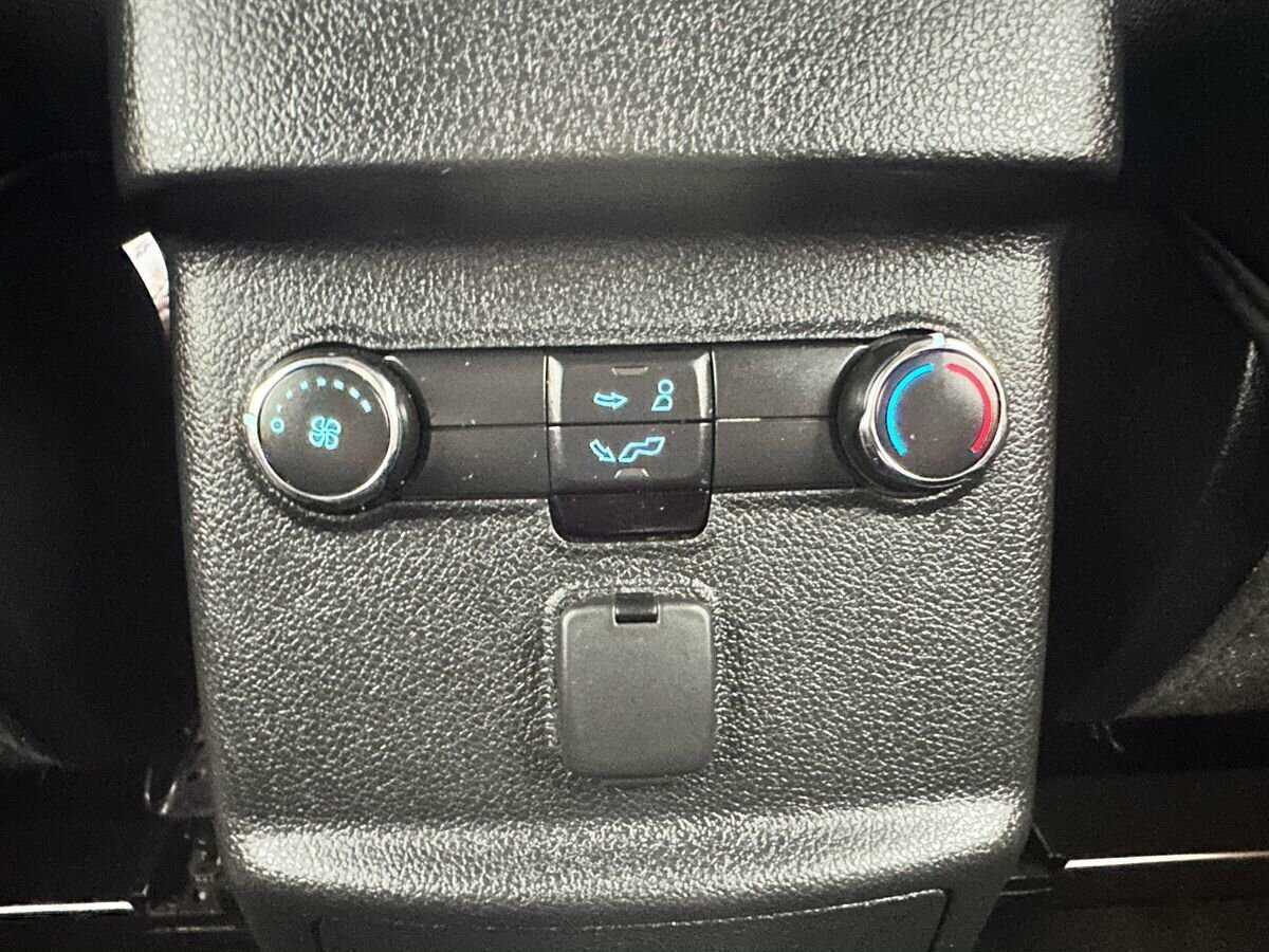 Ford Explorer с пробегом — 2018 год. Фото: #14