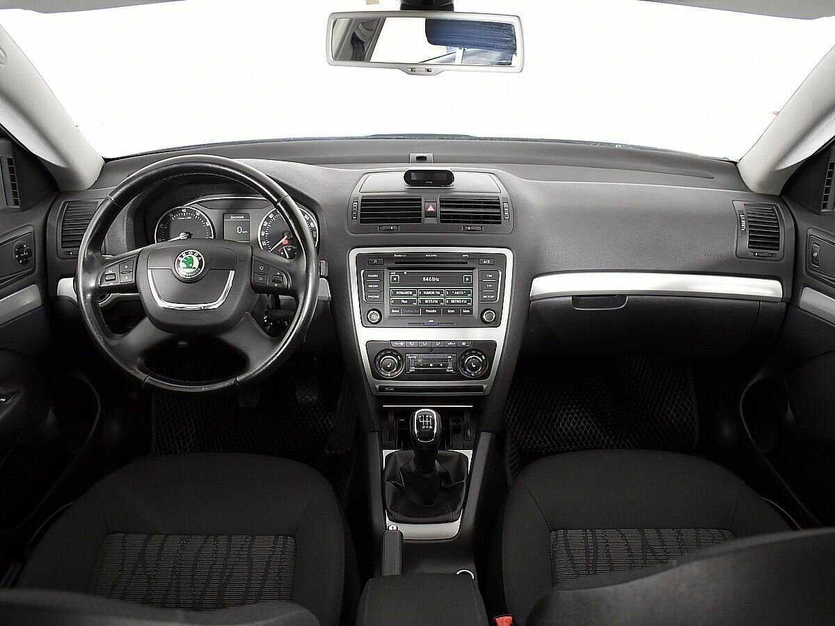 Skoda Octavia с пробегом — 2010 год. Фото: #9