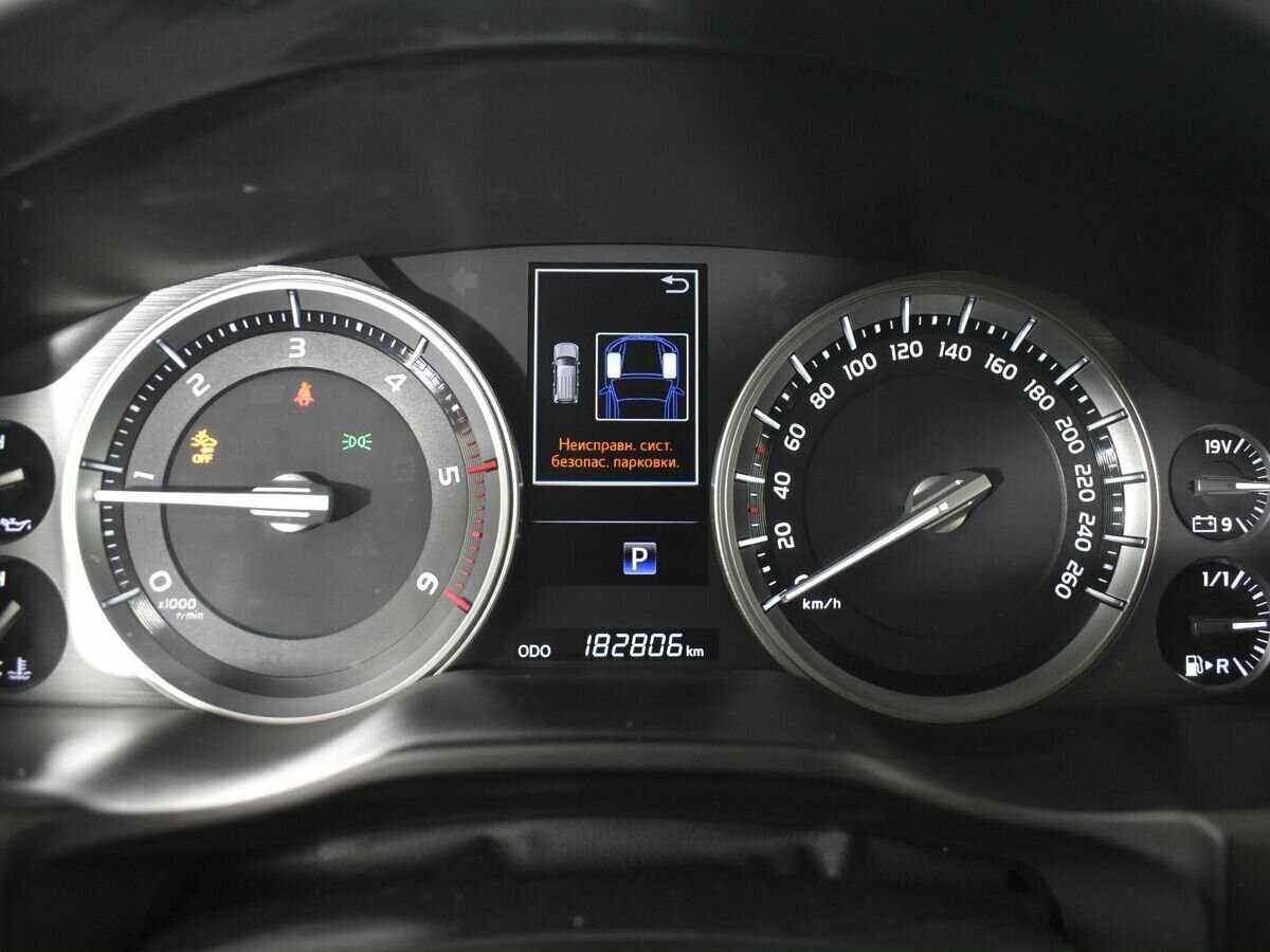 Toyota Land Cruiser с пробегом — 2017 год. Фото: #11