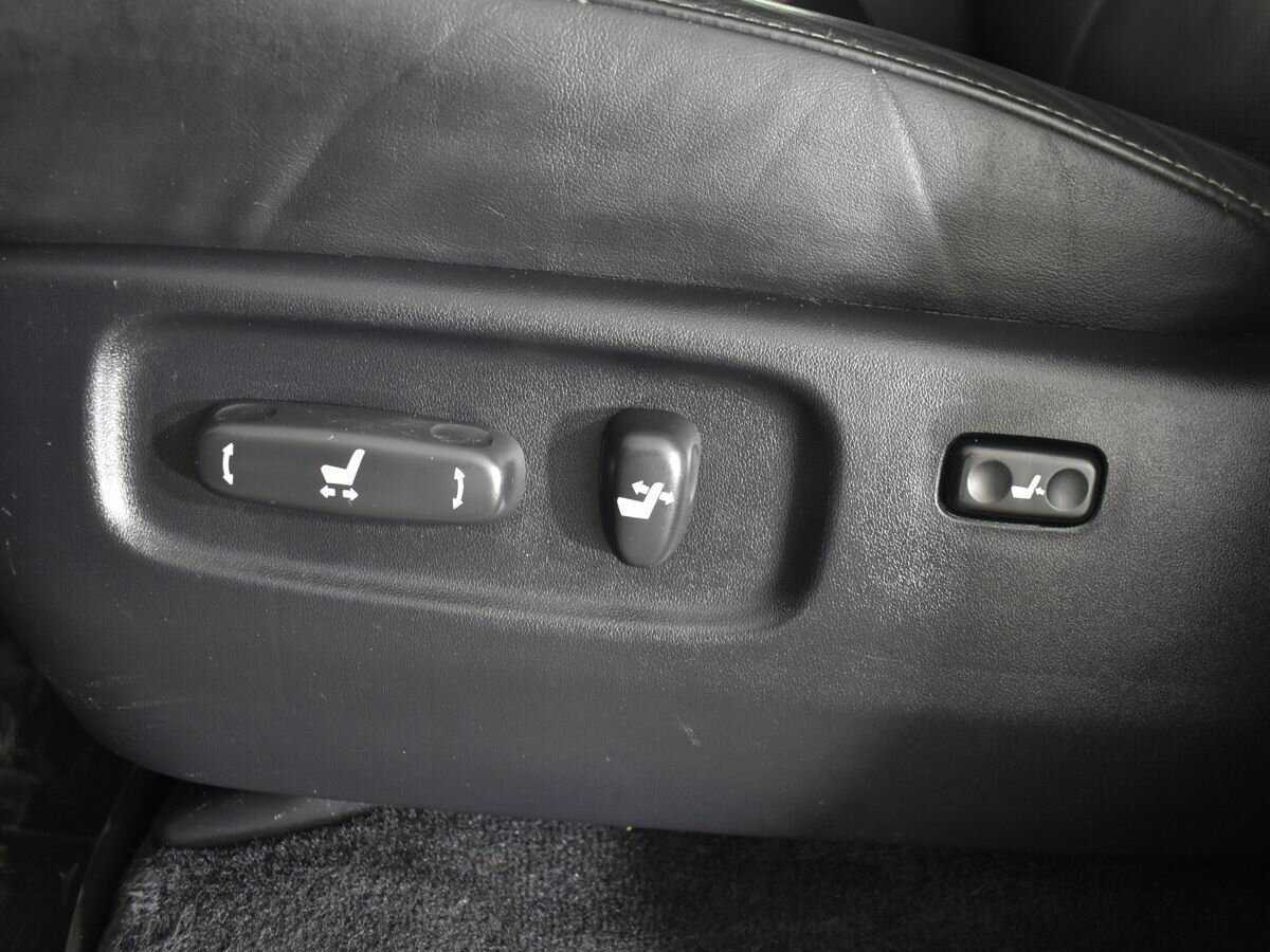 Toyota Land Cruiser с пробегом — 2017 год. Фото: #16