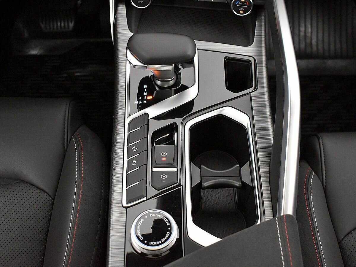 Geely Tugella с пробегом — 2023 год. Фото: #14