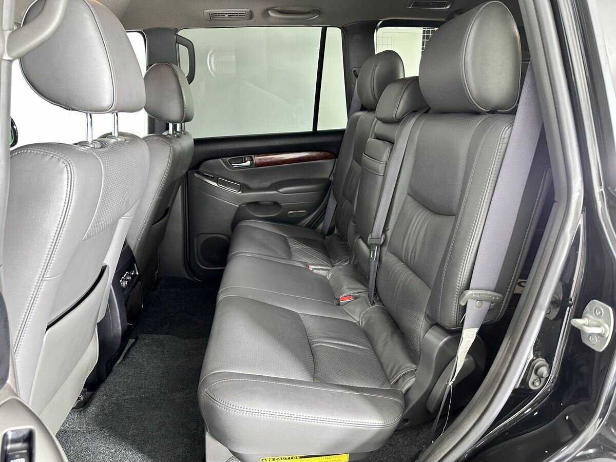 Toyota Land Cruiser Prado с пробегом — 2004 год. Фото: #14