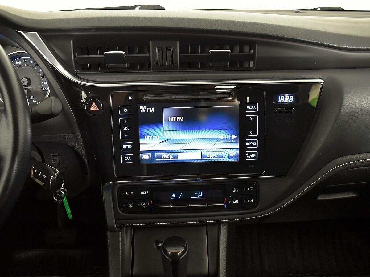 Toyota Corolla с пробегом — 2017 год. Фото: #12