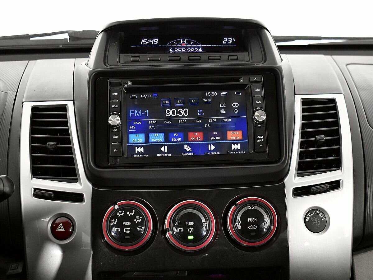 Mitsubishi Pajero Sport с пробегом — 2011 год. Фото: #12