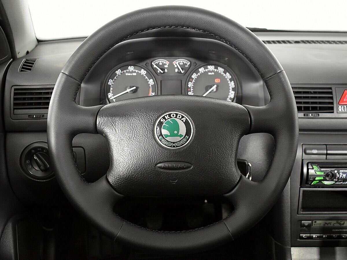 Skoda Octavia с пробегом — 2009 год. Фото: #11