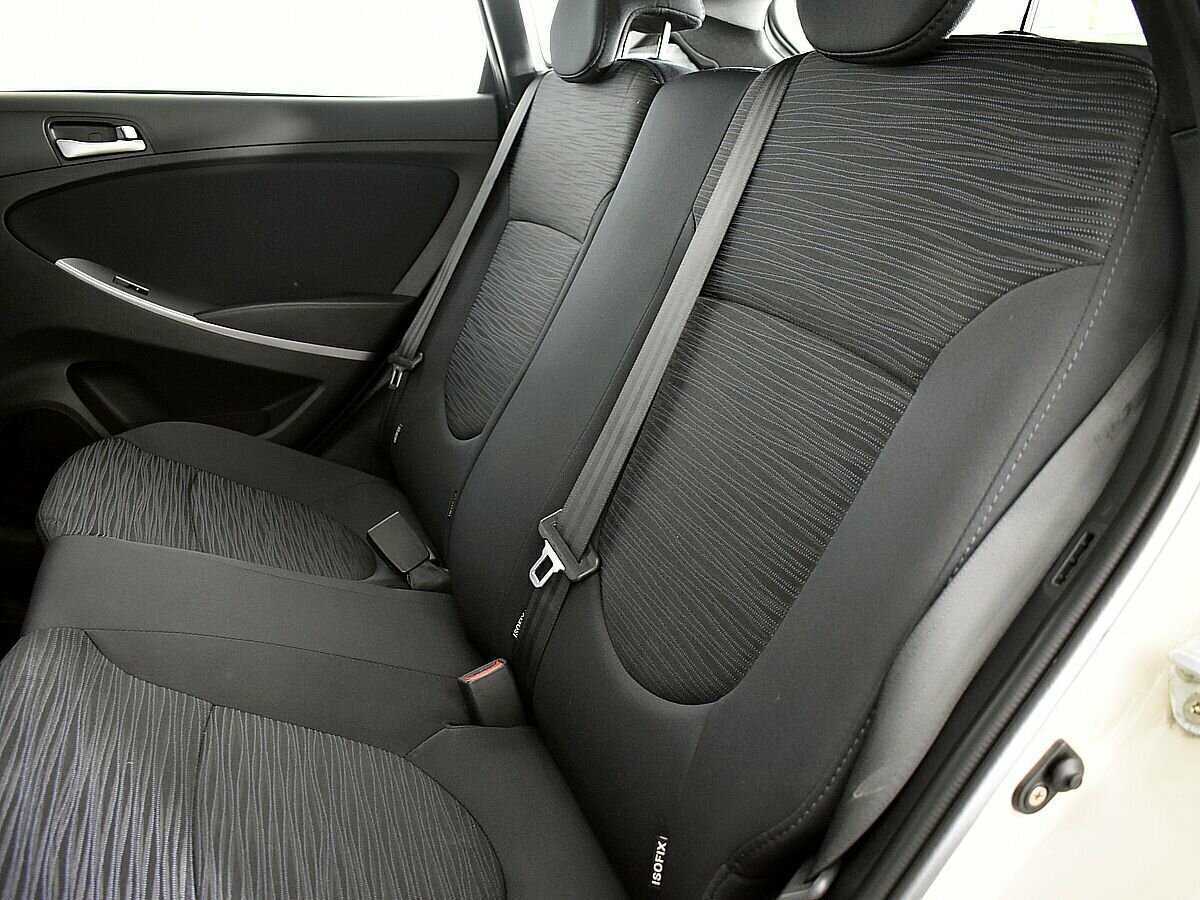 Hyundai Solaris с пробегом — 2014 год. Фото: #8