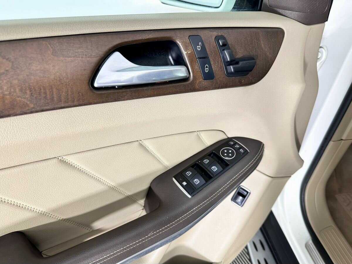 Mercedes-Benz GL-Класс с пробегом — 2014 год. Фото: #18