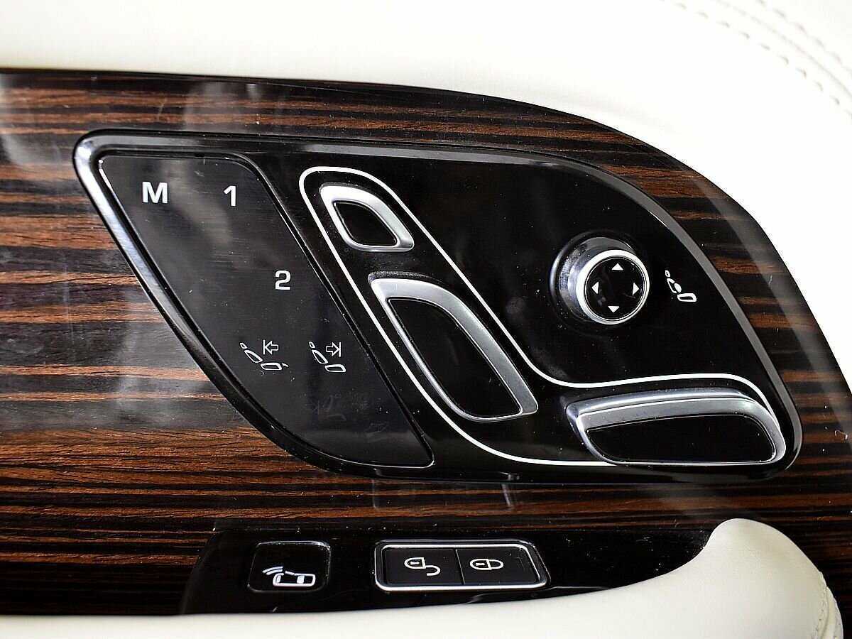 Land Rover Range Rover с пробегом — 2018 год. Фото: #19