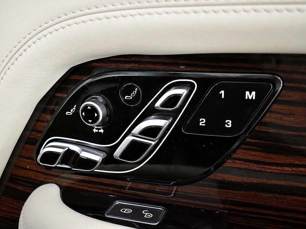 Land Rover Range Rover с пробегом — 2018 год. Фото: #20