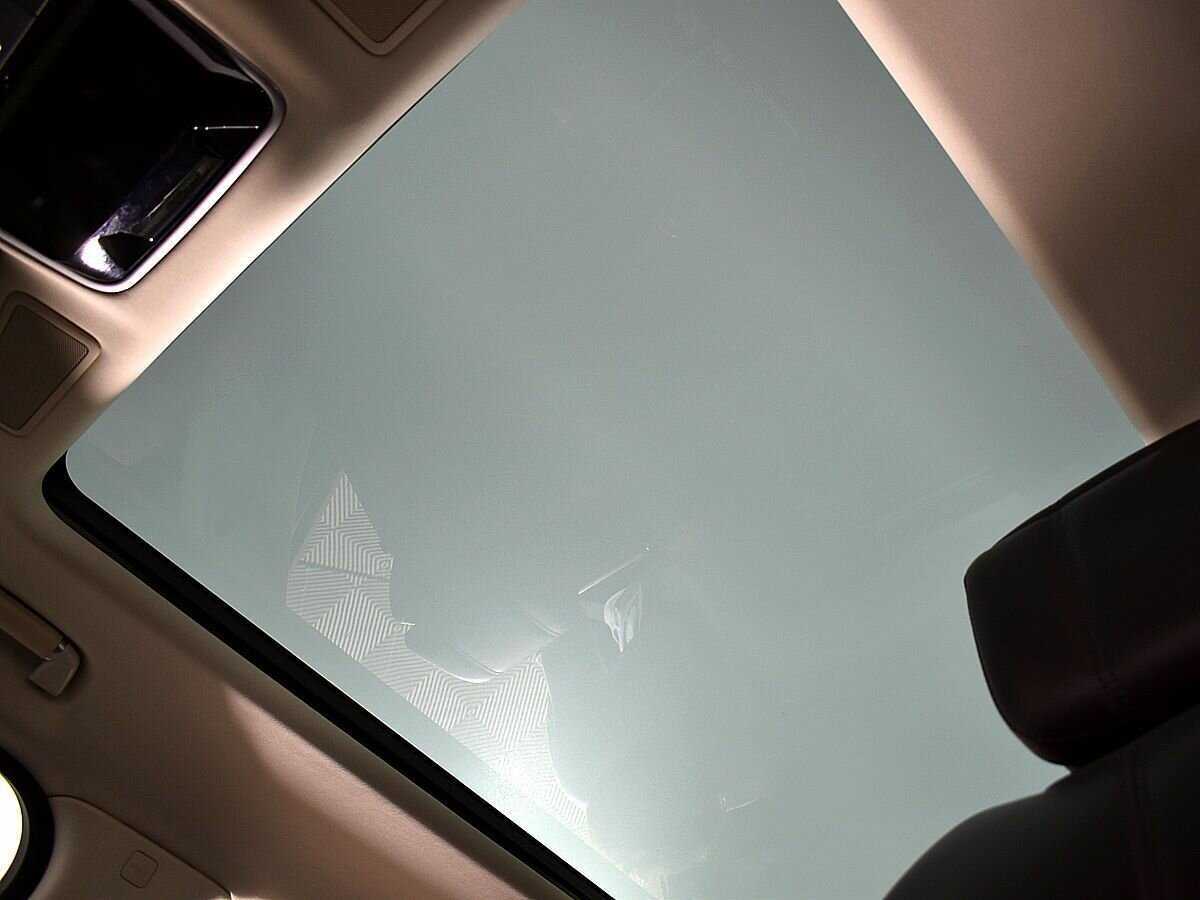 Land Rover Range Rover с пробегом — 2018 год. Фото: #21