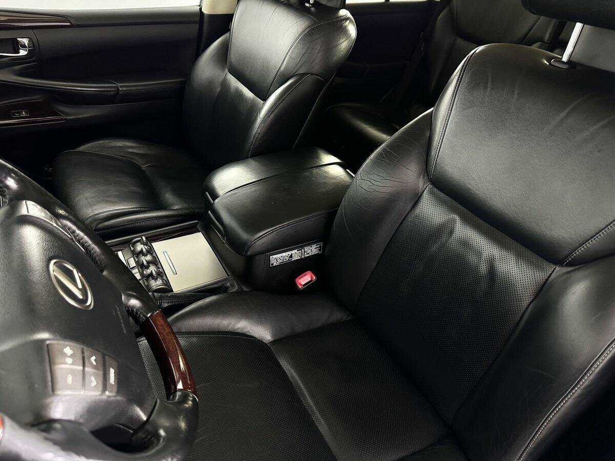 Lexus LX с пробегом — 2013 год. Фото: #7