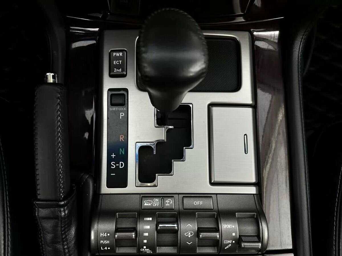 Lexus LX с пробегом — 2013 год. Фото: #11