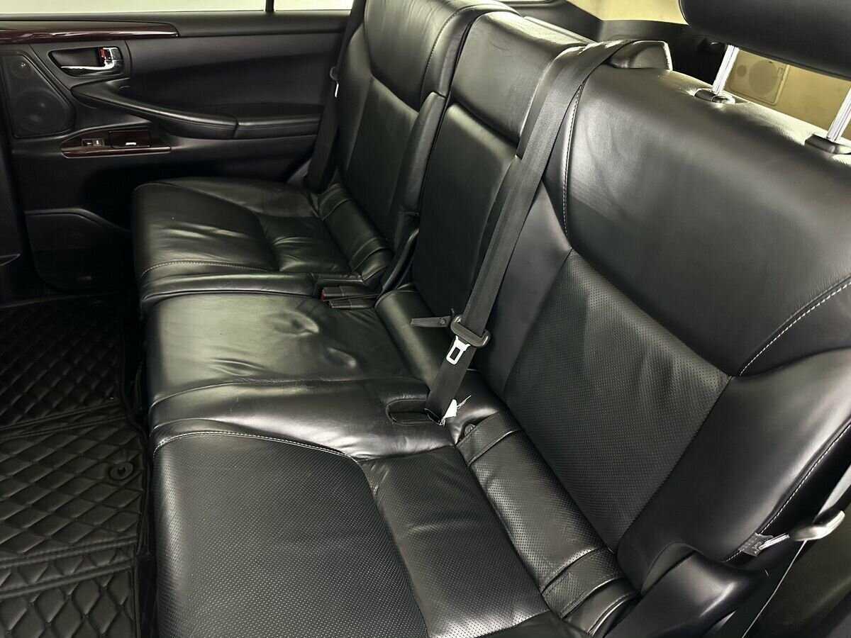 Lexus LX с пробегом — 2013 год. Фото: #12