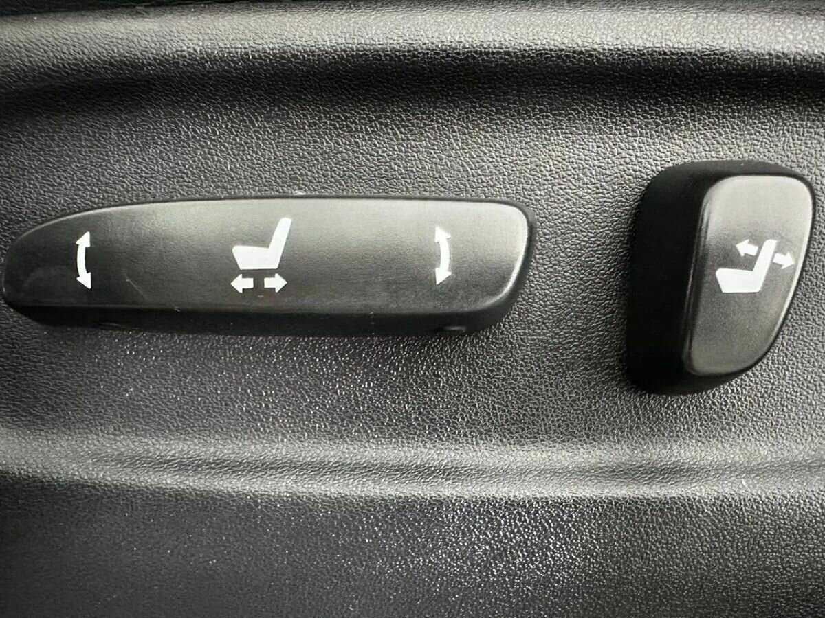 Lexus LX с пробегом — 2013 год. Фото: #17