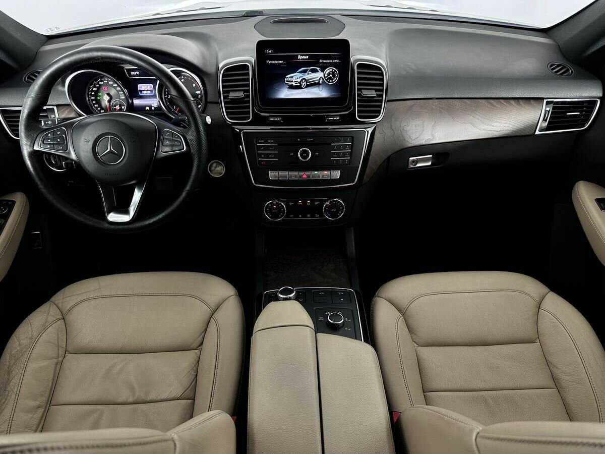 Mercedes-Benz GLE с пробегом — 2017 год. Фото: #8