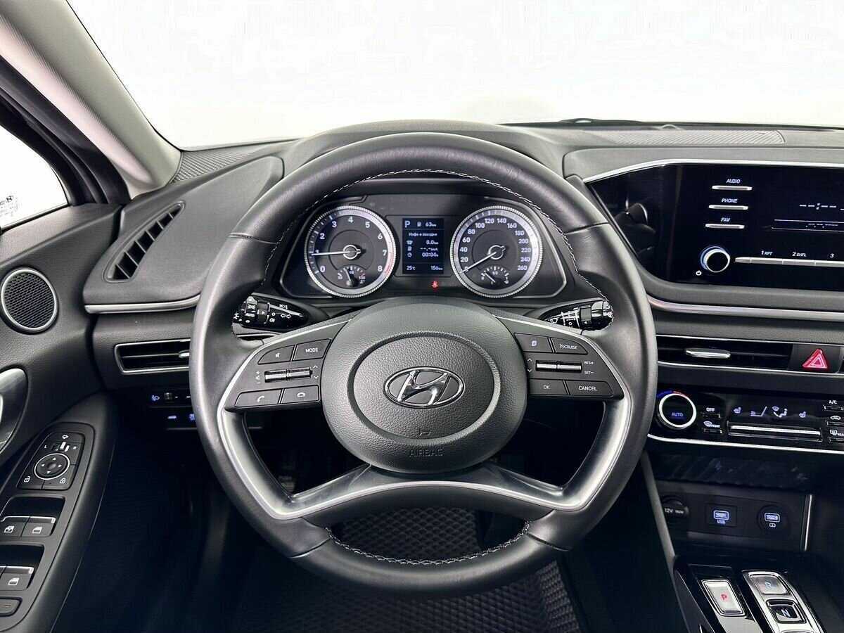 Hyundai Sonata с пробегом — 2022 год. Фото: #9