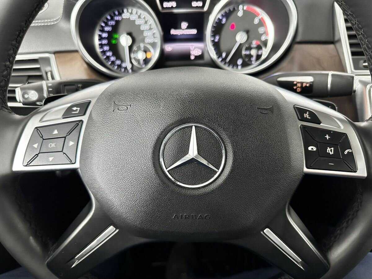 Mercedes-Benz GL-Класс с пробегом — 2015 год. Фото: #11