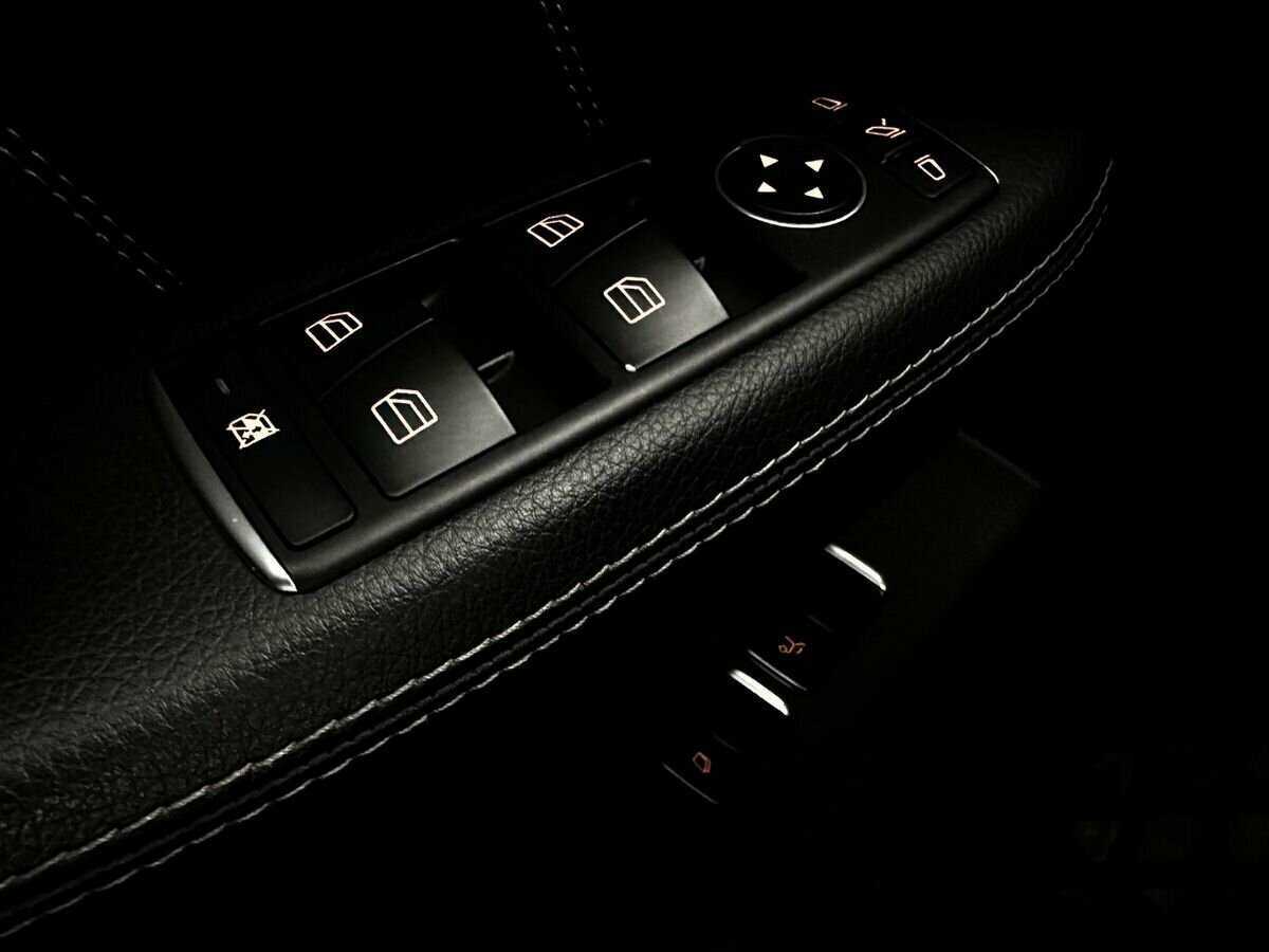 Mercedes-Benz GL-Класс с пробегом — 2015 год. Фото: #17