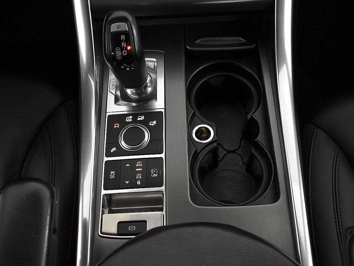 Land Rover Range Rover Sport с пробегом — 2017 год. Фото: #11