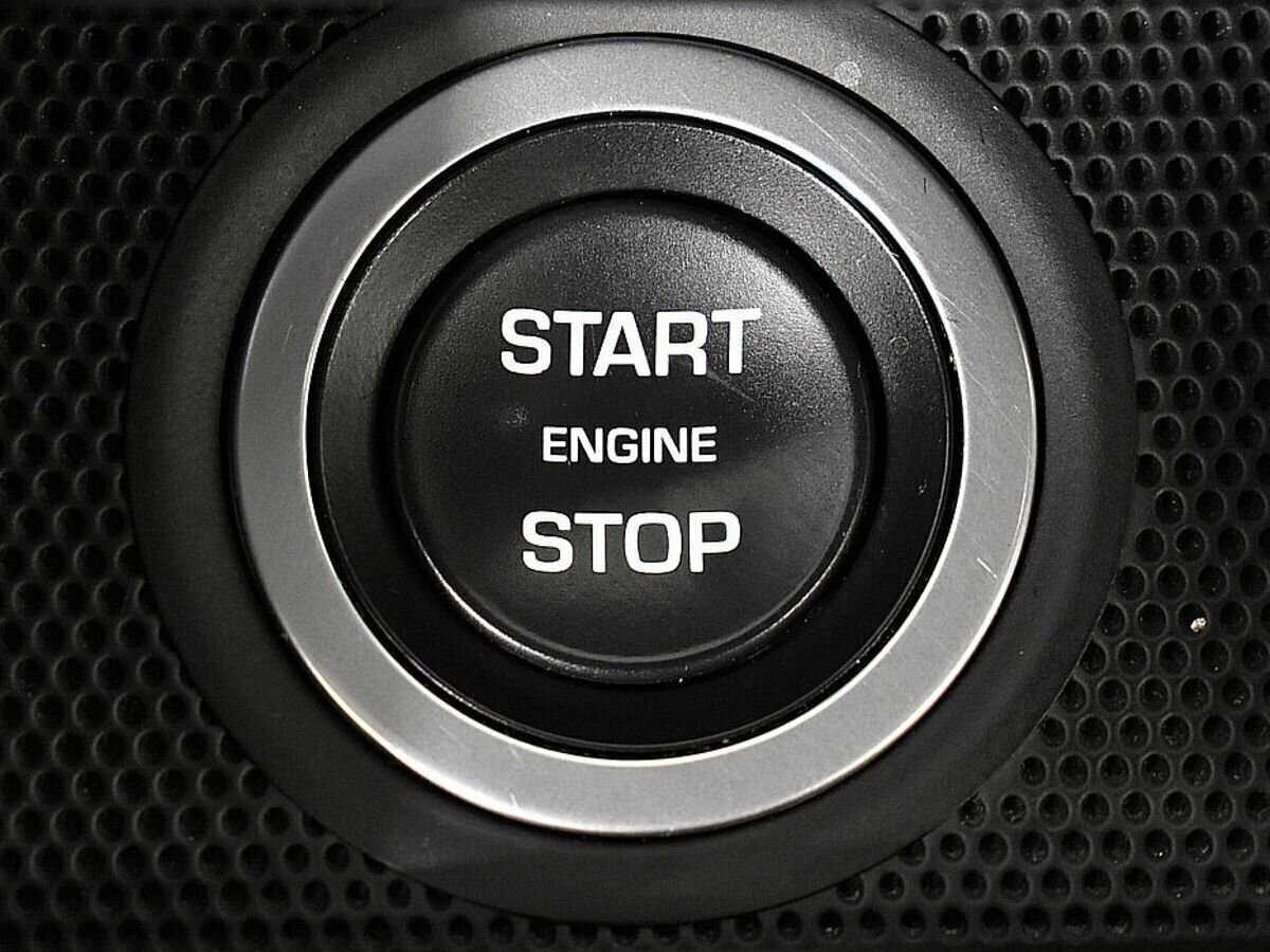 Land Rover Range Rover Sport с пробегом — 2017 год. Фото: #12