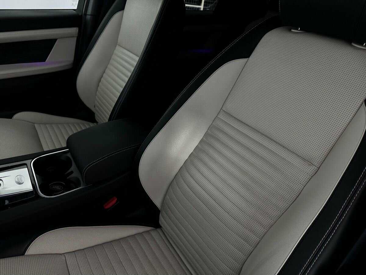 Land Rover Discovery Sport с пробегом — 2020 год. Фото: #7