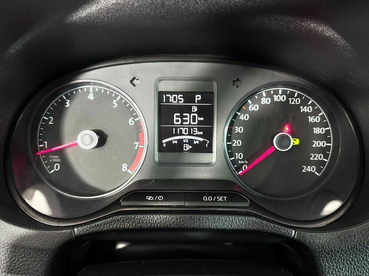 Volkswagen Polo с пробегом — 2018 год. Фото: #10