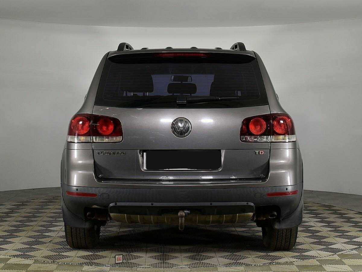 Volkswagen Touareg с пробегом — 2008 год. Фото: #3
