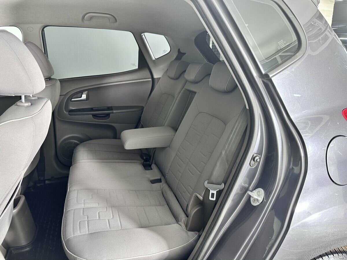 Kia Venga с пробегом — 2013 год. Фото: #13