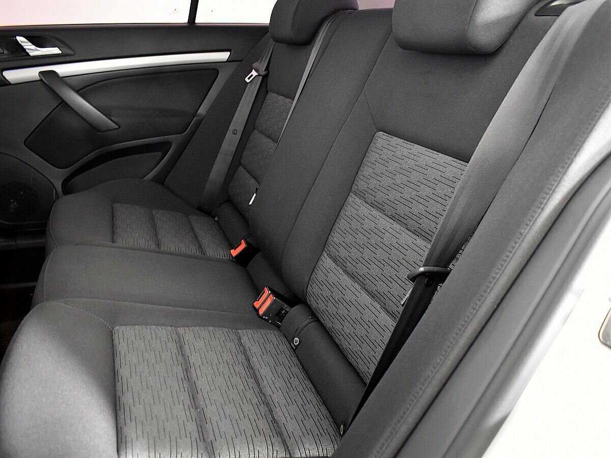 Skoda Octavia с пробегом — 2012 год. Фото: #8