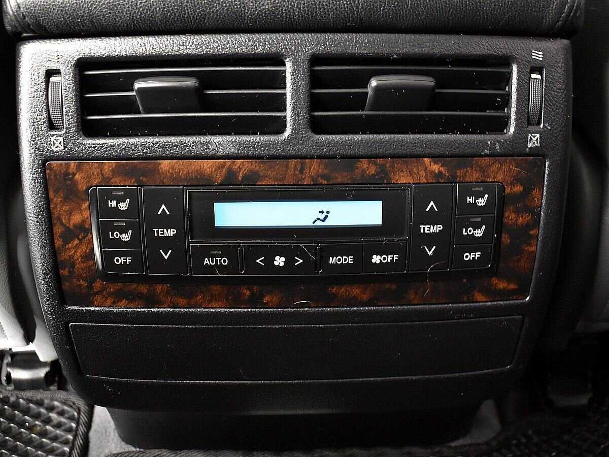 Toyota Land Cruiser с пробегом — 2007 год. Фото: #19