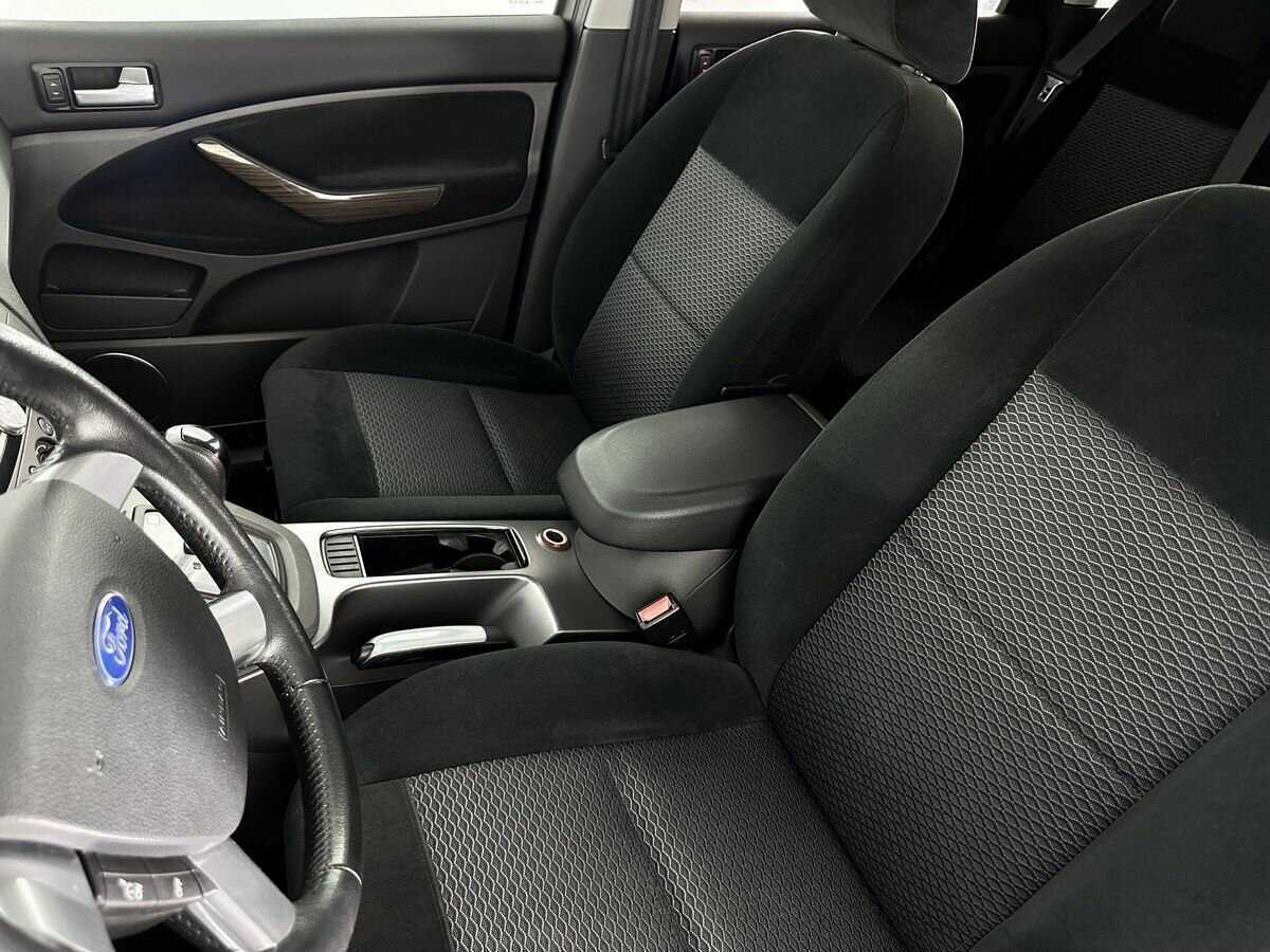 Ford C-MAX с пробегом — 2008 год. Фото: #5