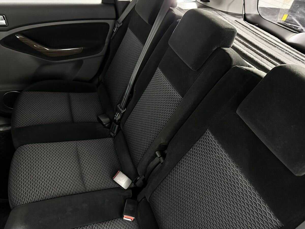 Ford C-MAX с пробегом — 2008 год. Фото: #10