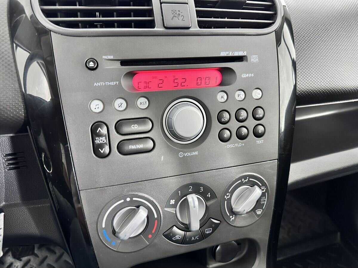 Suzuki Splash с пробегом — 2014 год. Фото: #13