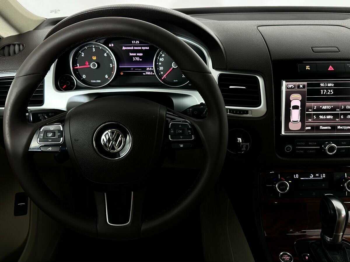 Volkswagen Touareg с пробегом — 2010 год. Фото: #10