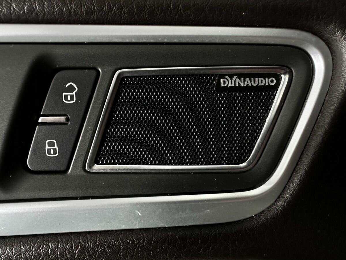 Volkswagen Touareg с пробегом — 2010 год. Фото: #17