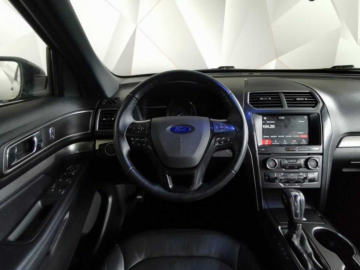 Ford Explorer с пробегом — 2018 год. Фото: #14