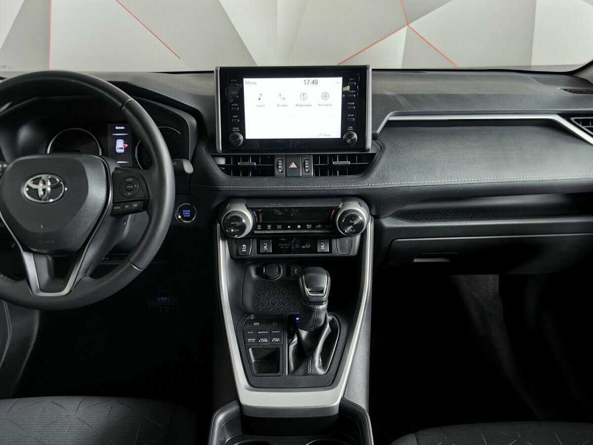 Toyota RAV4 с пробегом — 2021 год. Фото: #10