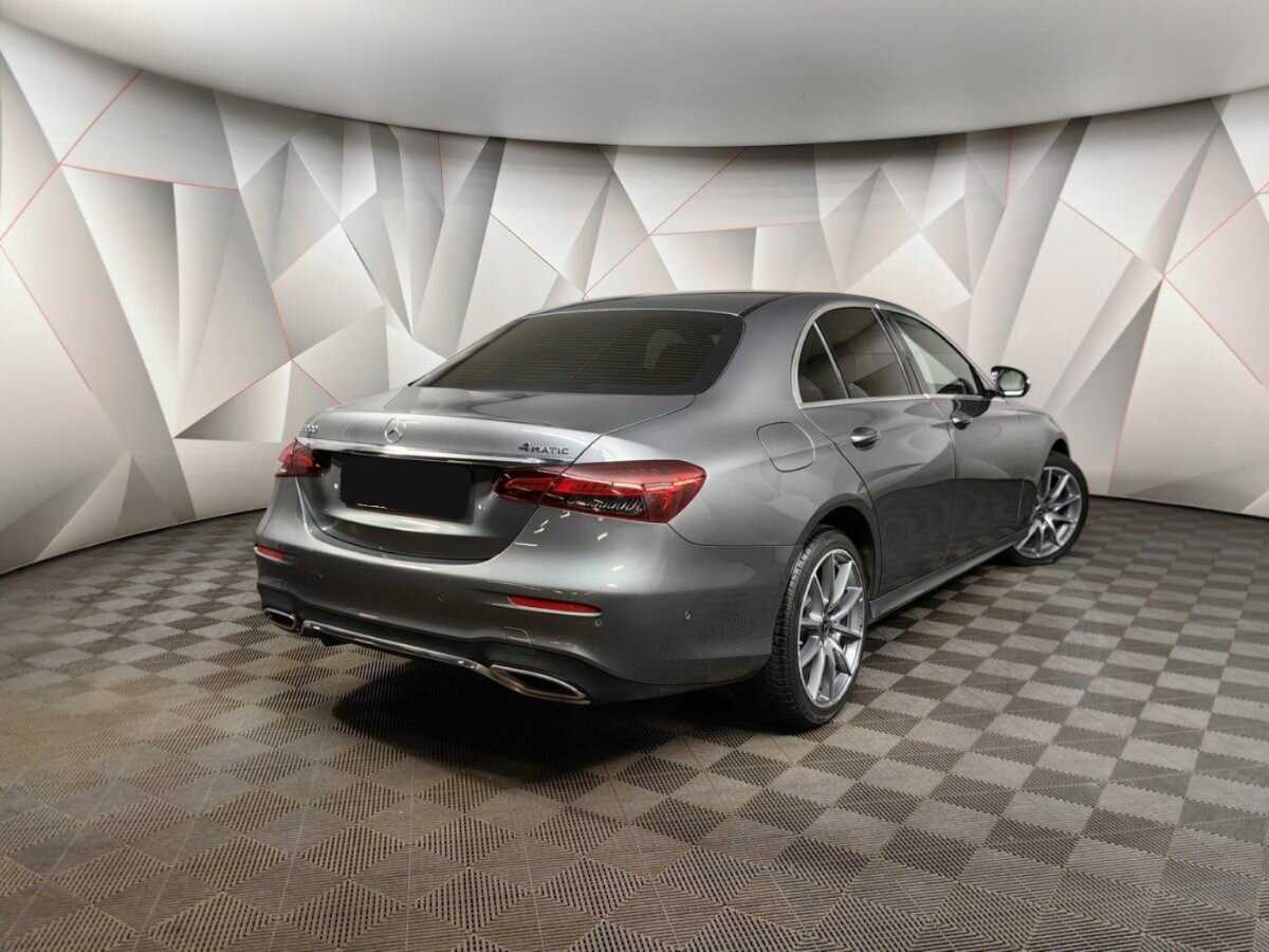 Mercedes-Benz E-Класс с пробегом — 2021 год. Фото: #1