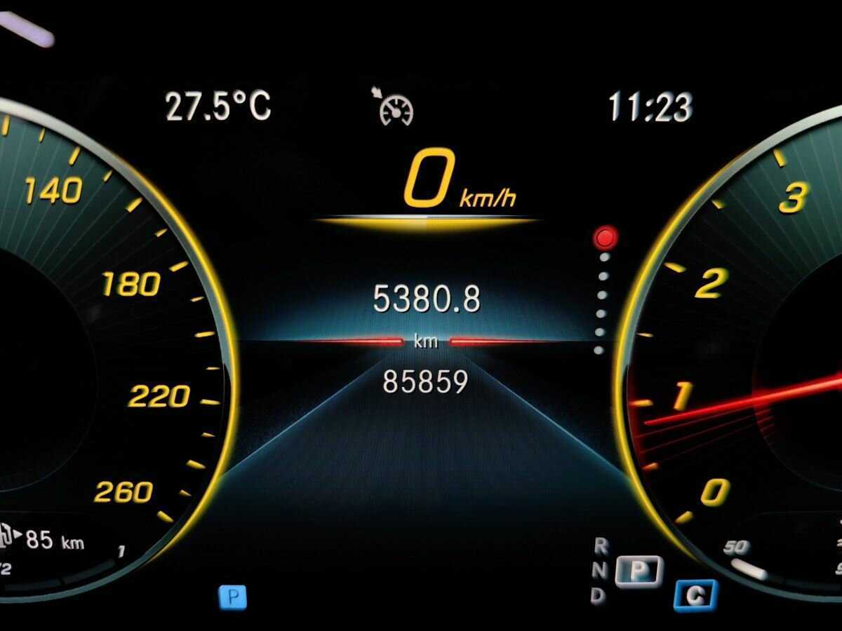 Mercedes-Benz E-Класс с пробегом — 2021 год. Фото: #16